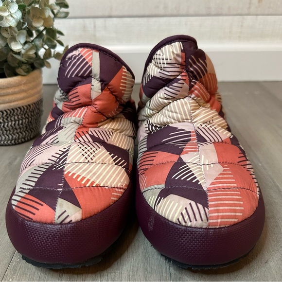 The North Face Women's ThermoBall Traction Booties - Picture 4 of 11